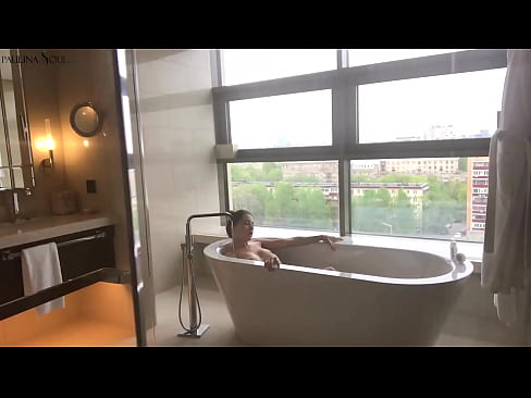 ❤️ Gagică imensă care își masturbează cu pasiune păsărica în baie ❤❌ at ro.gaypornforyou.ru ❌